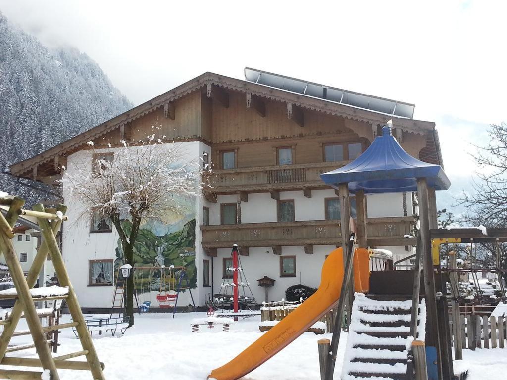 Landhaus Brugger Ferienwohnungen Hollenzen Exterior photo